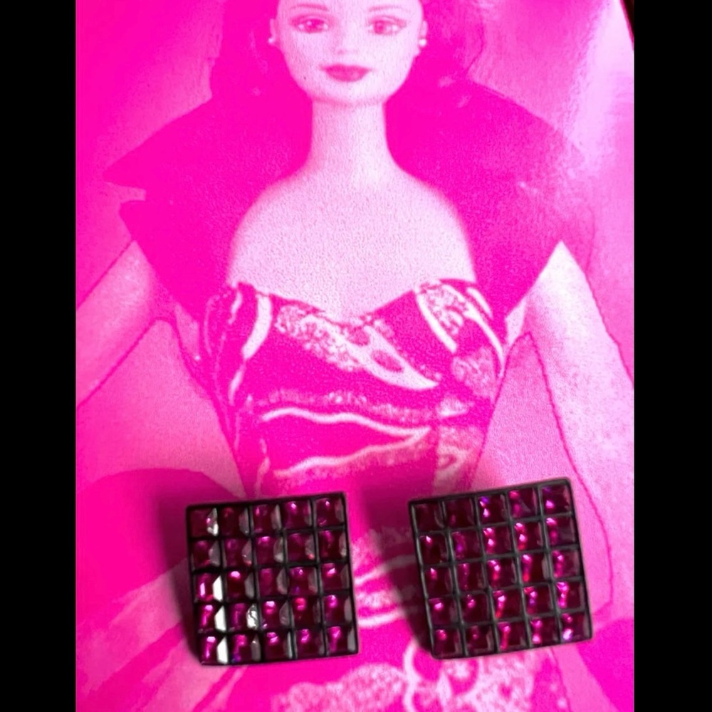 Vintage 1970s Barbie Pink or Electric Pink/ Square Clip-On Earrings - Picture 8 of 11